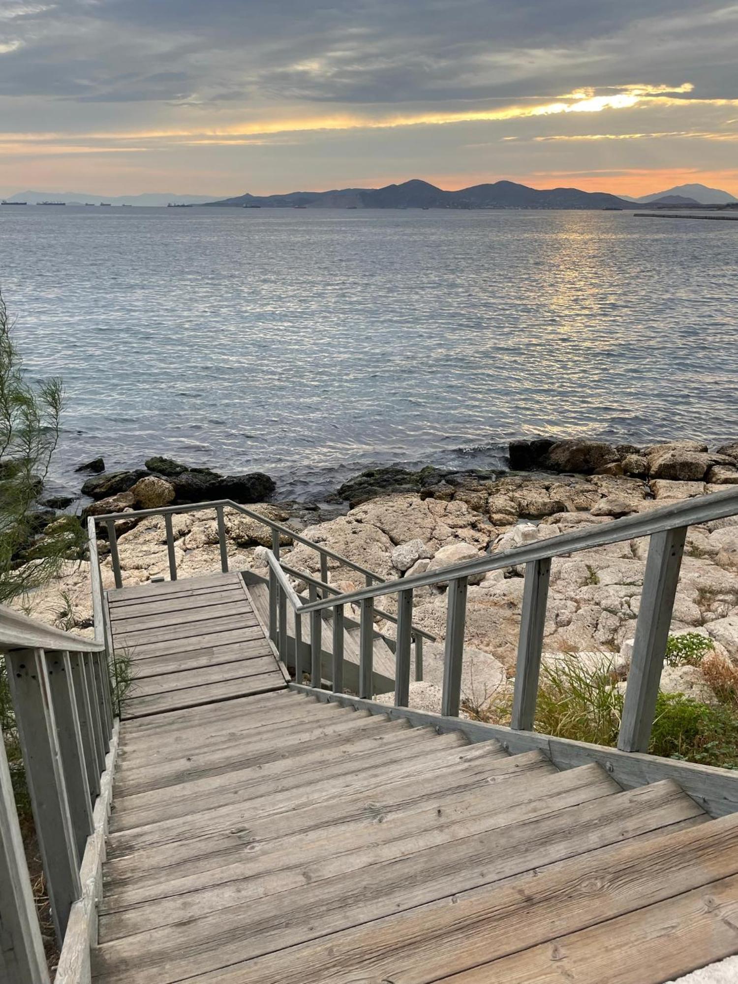 Piraiki Coastal Accommodation Piræus Eksteriør billede
